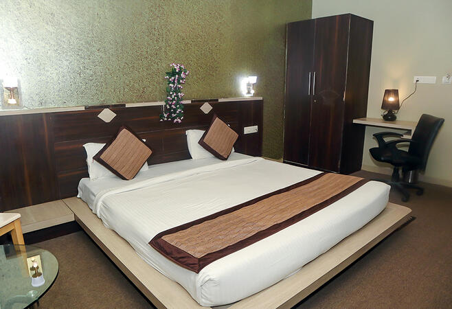 Hotel New Raj Residency